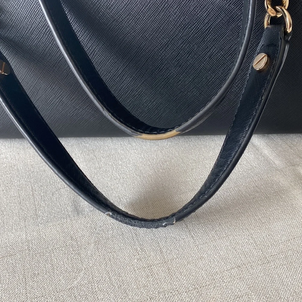 Authentic Michael Kors purse - Picture 2 of 5